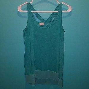 Teal top